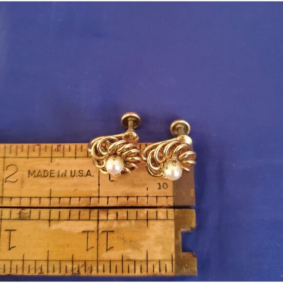 Vtg Signed Tru-Kay Earrings 12K Gold-filled Spiral Swirl Natural Pearl Classic - Picture 10 of 10